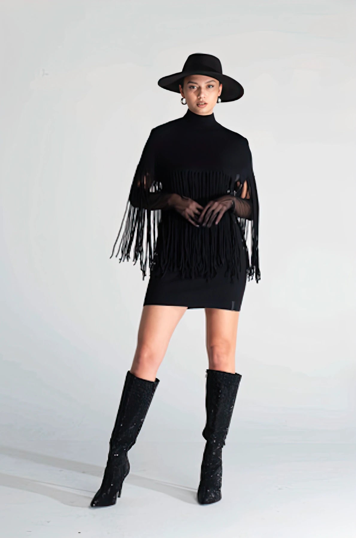 Fringed Cape – Nero