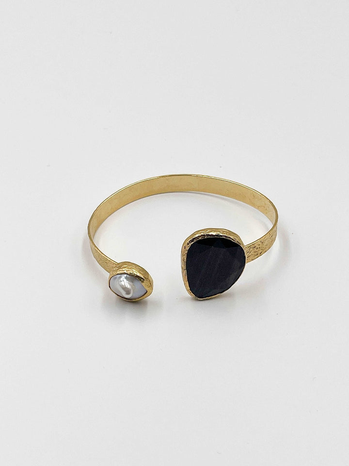 18 karat gold plated bracelet adorned with a stunning zircon stone and mother of pearl - ELLY