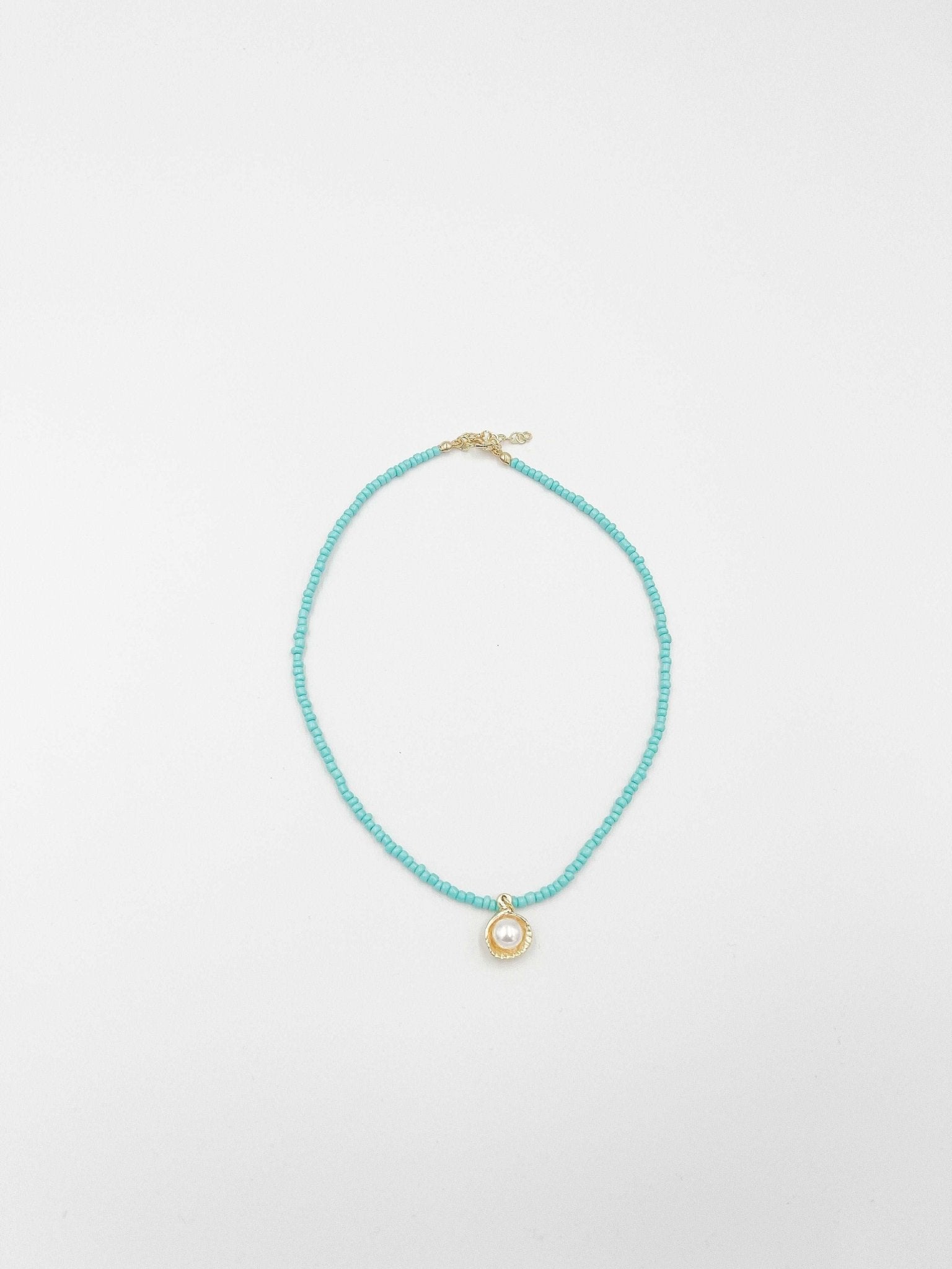 18 karat gold plated necklace featuring beads and a striking Japanese pearl pendant - ELLY