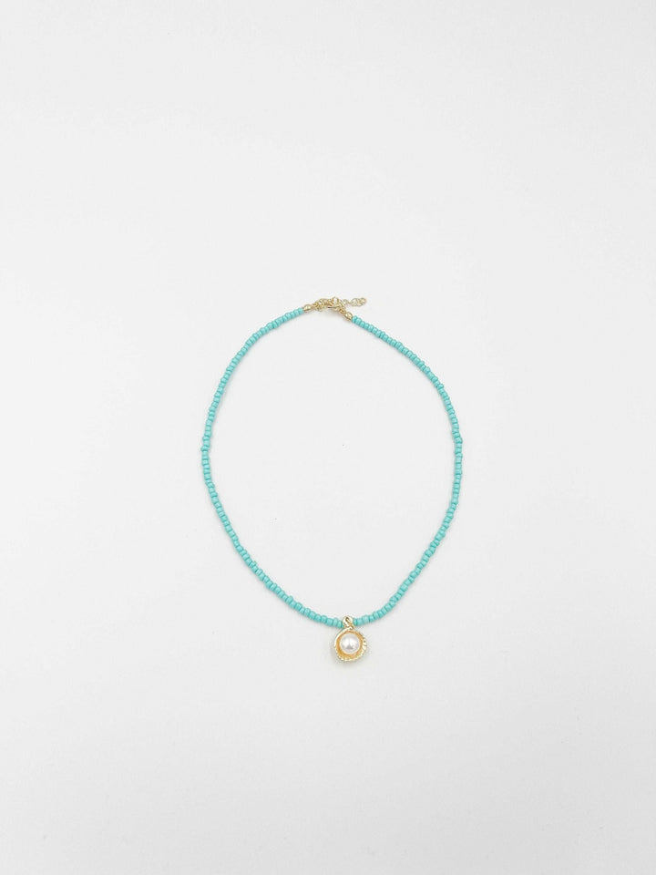 18 karat gold plated necklace featuring beads and a striking Japanese pearl pendant - ELLY